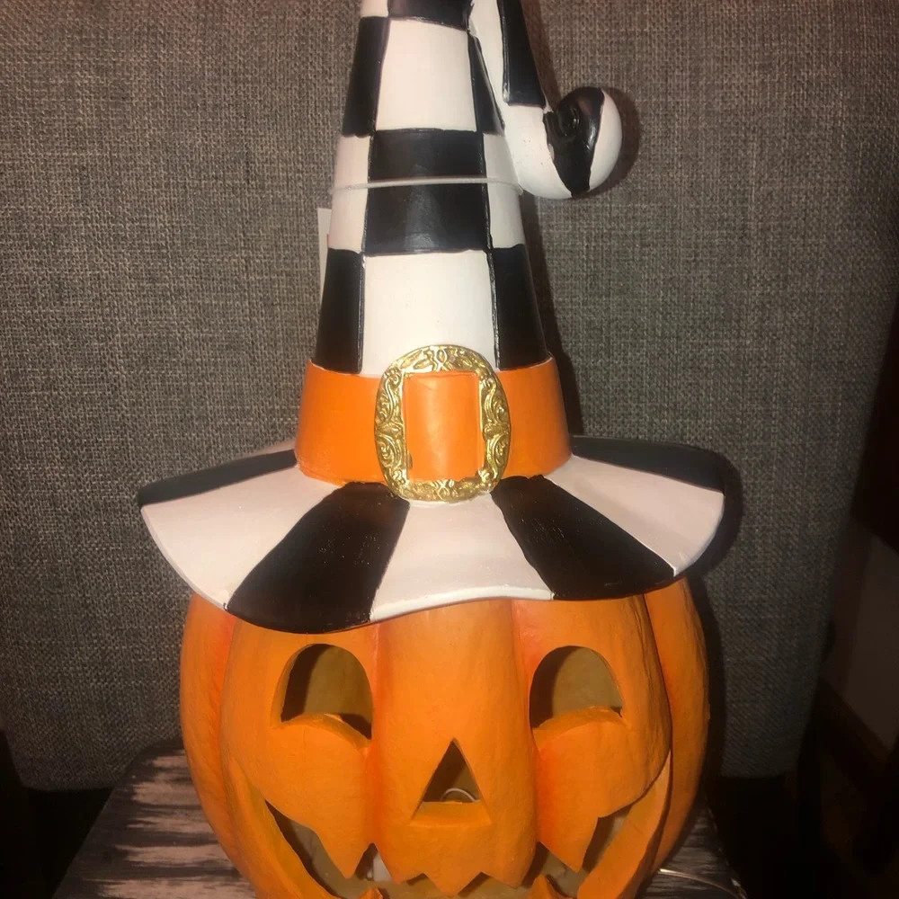 🎃 Checkered Witch Hat Jack-O'-Lantern Pumpkin Decor - light up